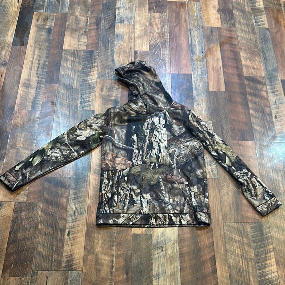Under Armour Green and Brown Camouflage Hoodie 14/16 (5165)